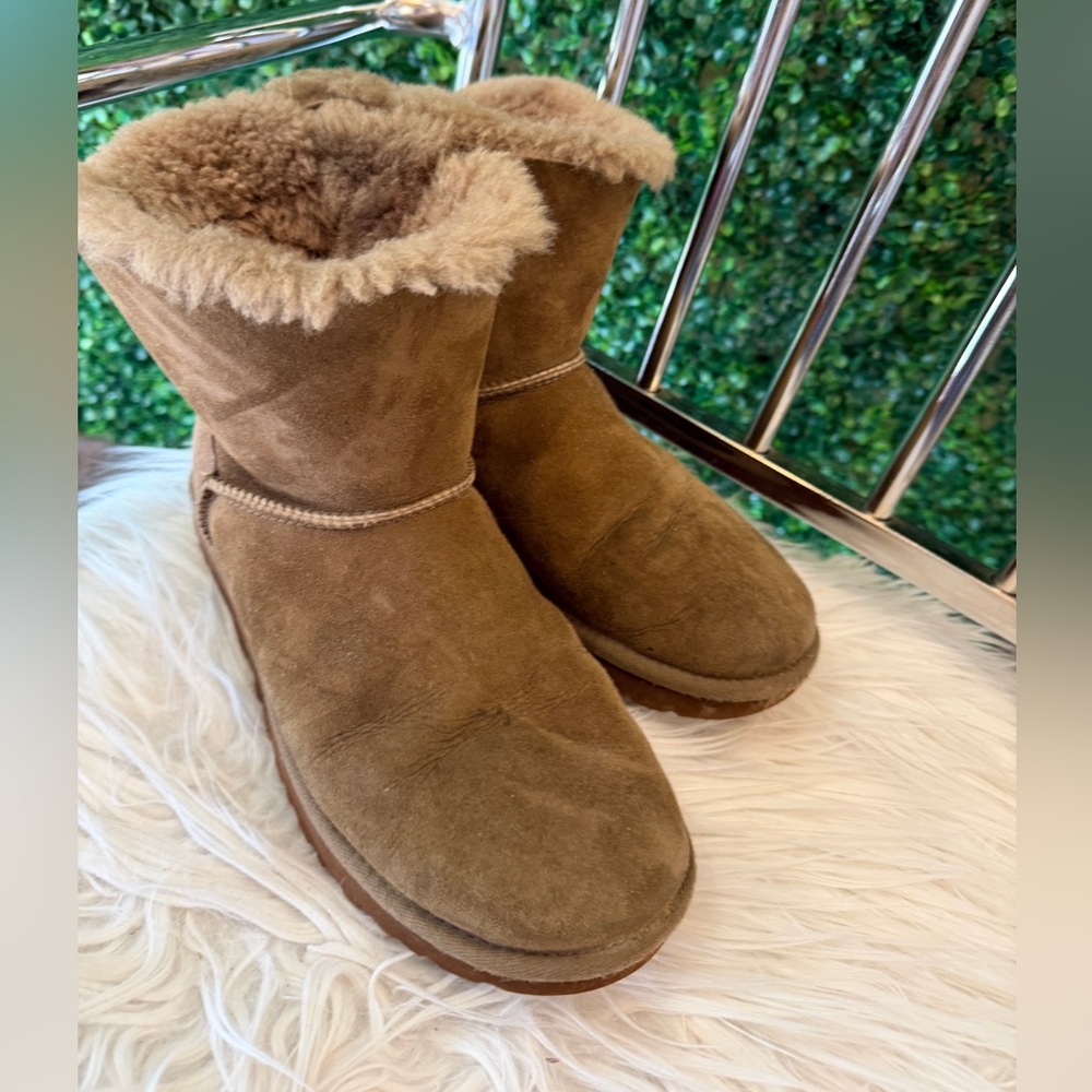 UGG Bailey Tan Shearling Winter Boots